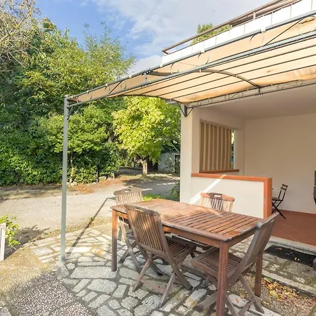 Monolocale Casa Lucia Апартаменты *