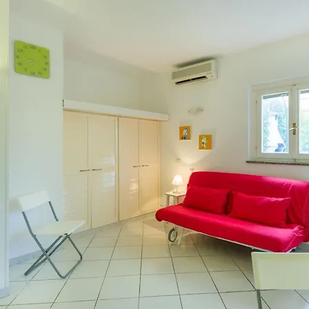 Monolocale Casa Lucia Апартаменты *